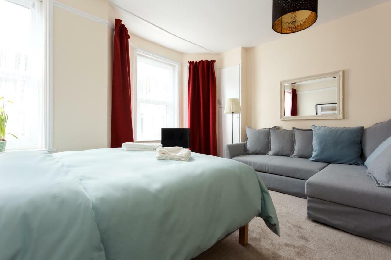 Stylish Town Centre Apartment Close To Beach And Shops Bournemouth Exteriör bild